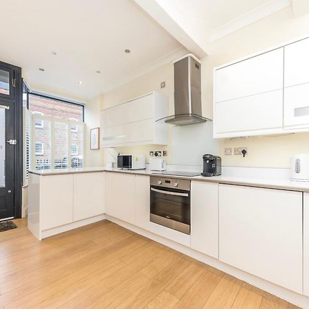 Stylish & Spacious 3 Bed Victorian House Sleeps Up To 7 - Near O2, Museums, Excel, Mazehill Station 12 Mins Direct Into London Bridge Villa Buitenkant foto